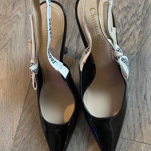 J'ADIOR SLINGBACK PUMP
